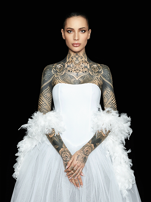 Cécile Plaisance: White Swan